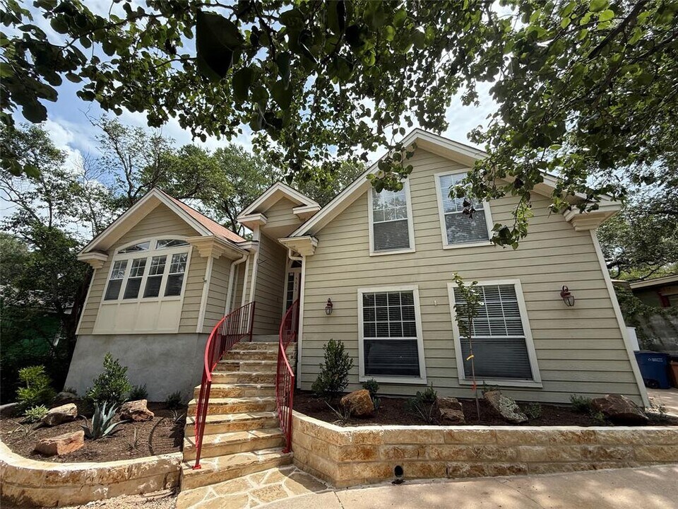 5615 Shoal Creek Blvd in Austin, TX - Building Photo