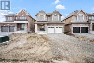 11 Tamblyn Trl in New Tecumseth, ON - Building Photo