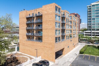 1572 Maple Ave in Evanston, IL - Building Photo - Building Photo