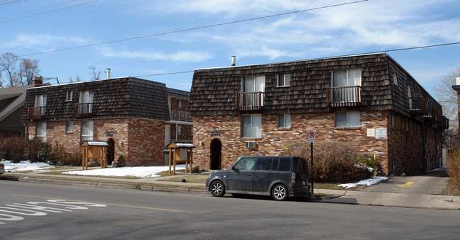 Sugarhouse Manor Apartments in Salt Lake City, UT - Foto de edificio - Building Photo