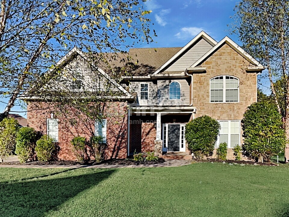 111 Wynlands Dr in Goodlettsville, TN - Foto de edificio