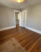 2566 Nottingham Way in Hamilton Township, NJ - Building Photo - Building Photo