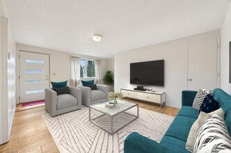 831 E 56th St in Tacoma, WA - Building Photo - Building Photo