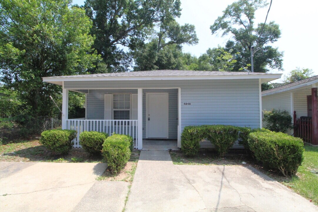 4848 Eva Dr in Pensacola, FL - Building Photo