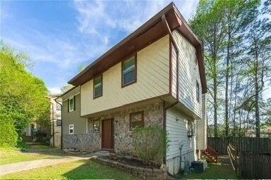 1248 Falling Water Dr in Smyrna, GA - Building Photo - Building Photo
