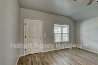 642 Juniper St in Washington, OK - Building Photo - Building Photo