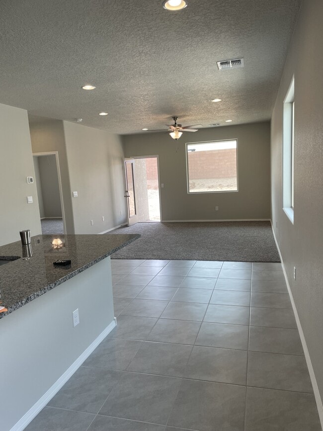 4868 Longs Peak Rd NE in Rio Rancho, NM - Building Photo - Building Photo