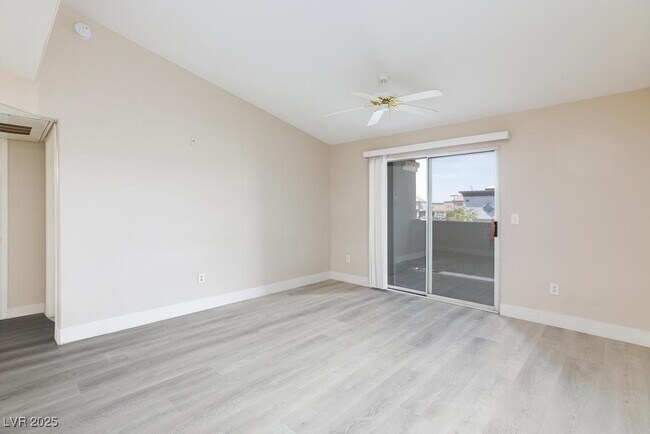 555 E Silverado Ranch Blvd