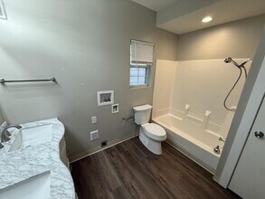 1252 Broadway Ave NW-Unit -1 in Grand Rapids, MI - Building Photo - Building Photo