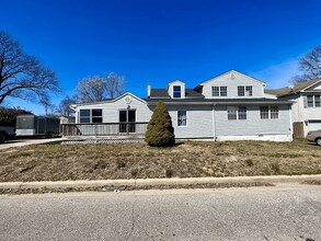 758 209th St, Unit #2 in Pasadena, MD - Foto de edificio - Building Photo