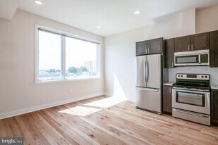 1430 South St in Philadelphia, PA - Building Photo