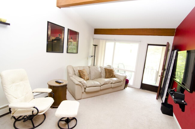 Highland Apartments (Highland Caddis, LLC)