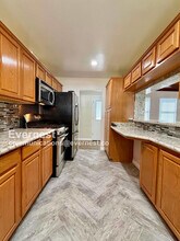 11005 Shoshone Ave in Los Angeles, CA - Building Photo - Building Photo