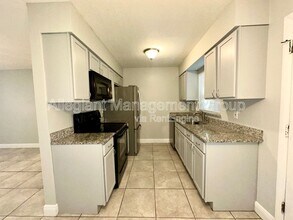 116 N College St in Leesburg, FL - Building Photo - Building Photo