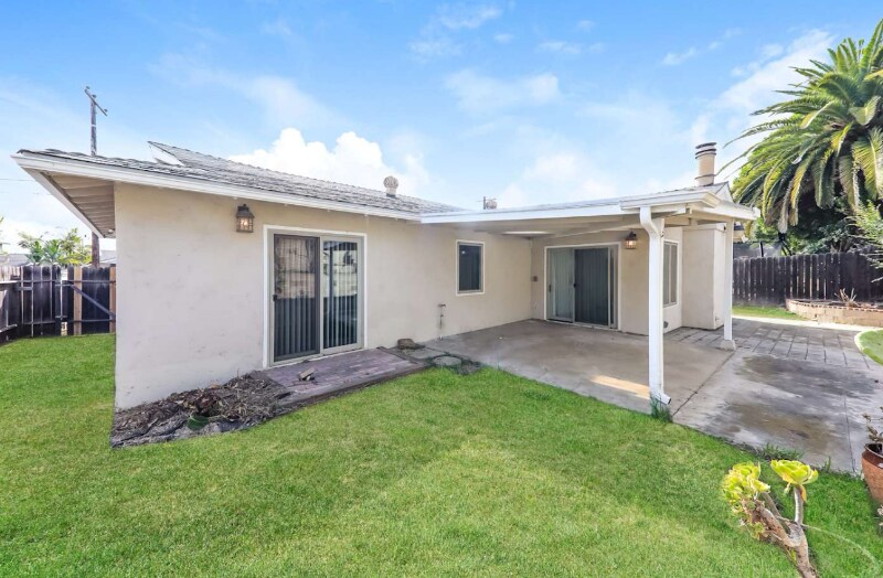 3577 Accomac Ave in San Diego, CA - Building Photo
