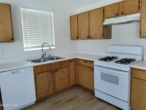 3708 Fernwood St in Rosamond, CA - Building Photo - Building Photo