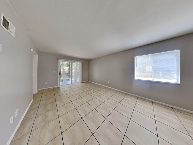 2549 S Oak Ave in Sanford, FL - Building Photo - Building Photo