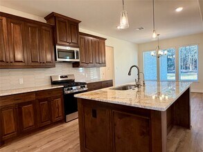 12871 Oak Barrel Rd in Willis, TX - Building Photo - Building Photo