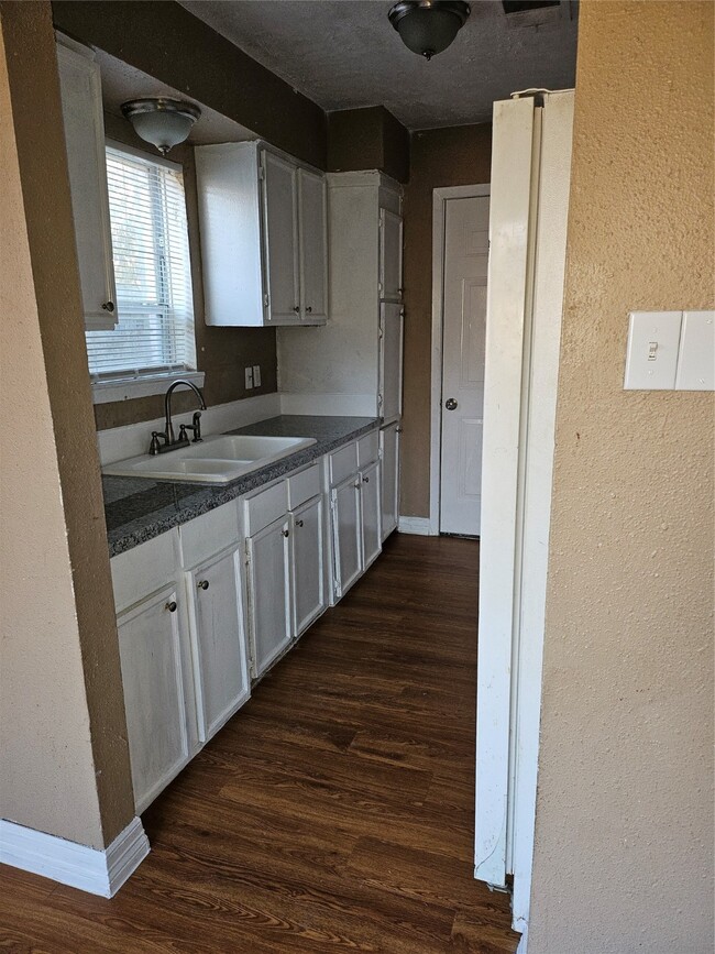 property at 15829 Ridgeroe Ln