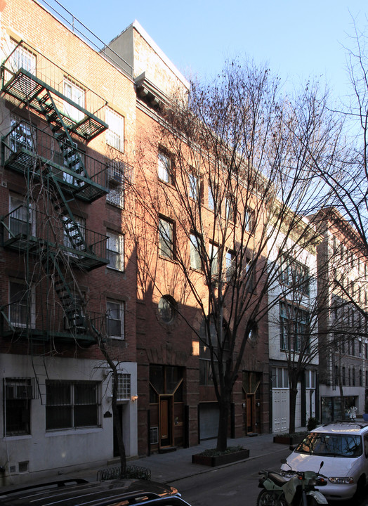 49 Downing St in New York, NY - Building Photo