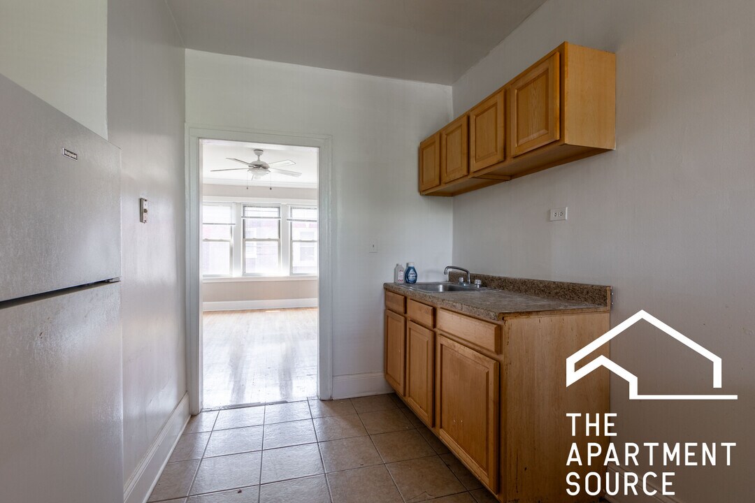 6809 N Wolcott Ave, Unit 3A in Chicago, IL - Building Photo