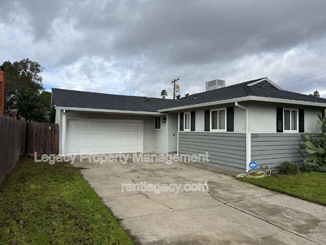2013 Edison Ave in Sacramento, CA - Building Photo - Building Photo