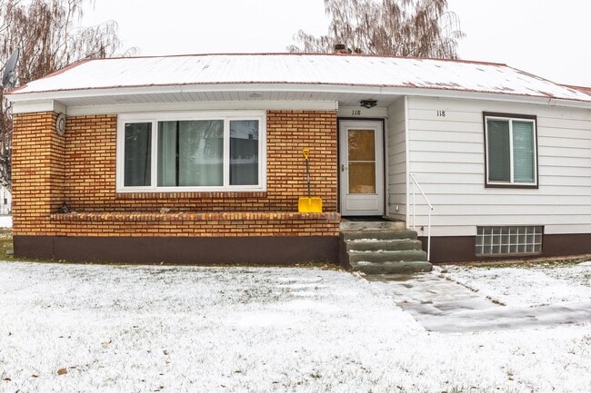 property at 118 8th St