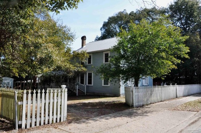 property at 4600 Forsyth St