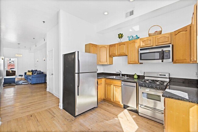231 Grand St in Hoboken, NJ - Building Photo - Building Photo