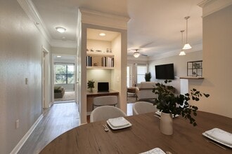 Carrington at Champion Forest Apartments in Houston, TX - Foto de edificio - Building Photo