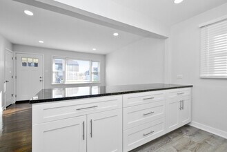 10838 S Neenah Ave in Worth, IL - Building Photo - Building Photo