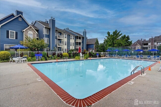 54 Lear Ct in East Brunswick, NJ - Building Photo - Building Photo