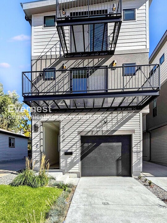 2162 S Ash St in Denver, CO - Building Photo