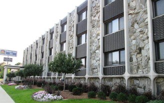 Woods View Apartments