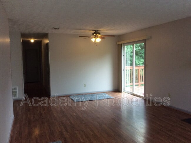 2882 Silver Maple Ct in Rex, GA - Building Photo - Building Photo