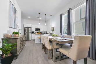 312 Famagusta Dr in Davenport, FL - Foto de edificio - Building Photo