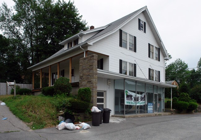 662 Great Rd in North Smithfield, RI - Building Photo - Building Photo