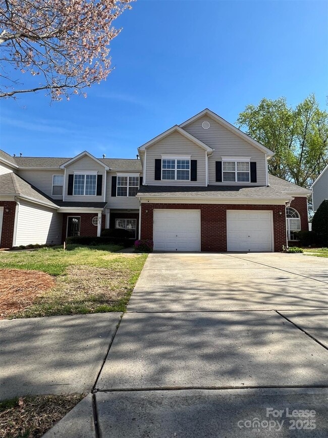 property at 12211 Stratfield Pl Cir