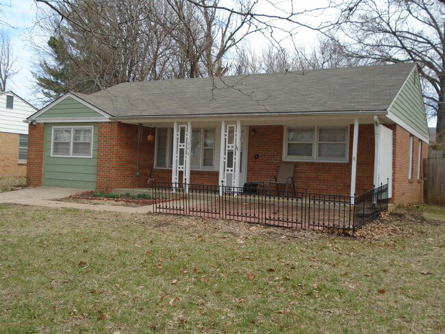 property at 1540 Hillcrest Drive
