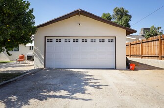 3917 Columbus St in Bakersfield, CA - Building Photo - Building Photo