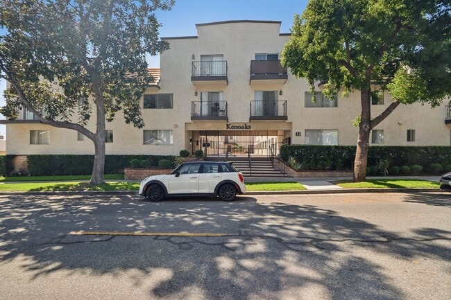 421 N Kenneth Rd, Unit 110