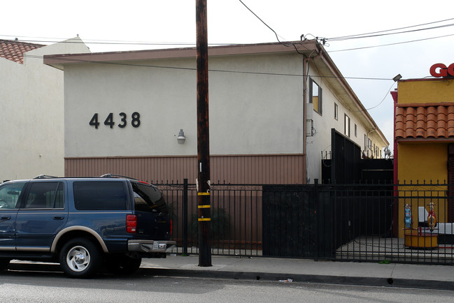 4438 Lennox Blvd in Inglewood, CA - Building Photo - Building Photo