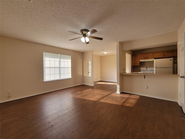 302 N McGraw St in Forney, TX - Building Photo - Building Photo