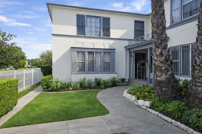 property at 2366 Venice Blvd.