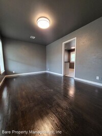 1133 E Lindsey St photo'