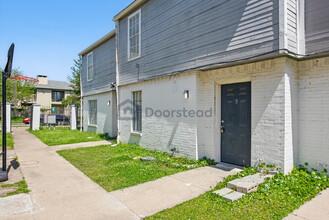 4626 San Jacinto St, Unit Apt B in Dallas, TX - Foto de edificio - Building Photo