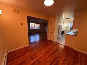 2909 Van Dyke Dr in Cincinnati, OH - Building Photo - Building Photo