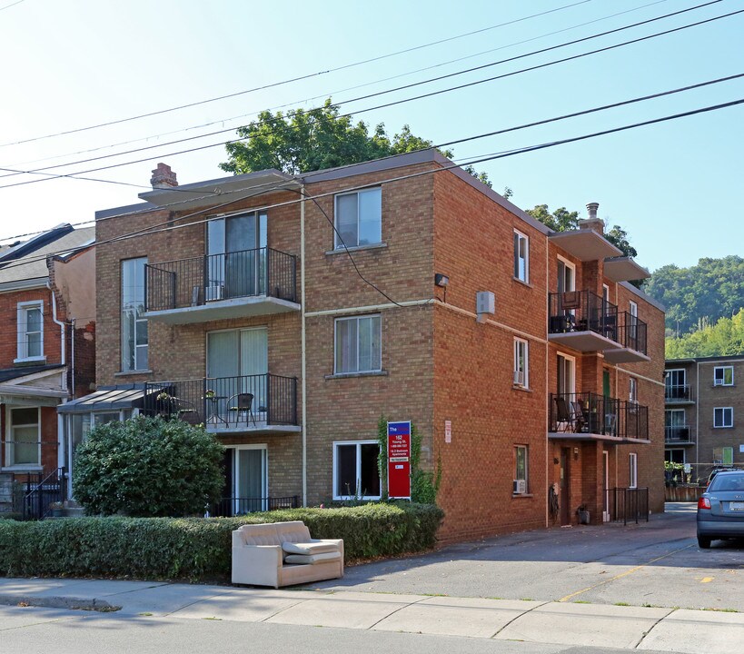 The Parks in Hamilton, ON - Building Photo