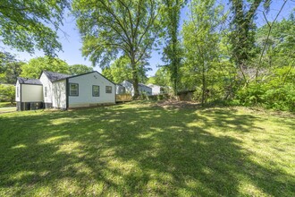 2632 Blount St in East Point, GA - Building Photo - Building Photo