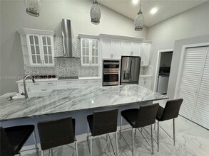 652 W Palm Aire Dr in Pompano Beach, FL - Building Photo - Building Photo